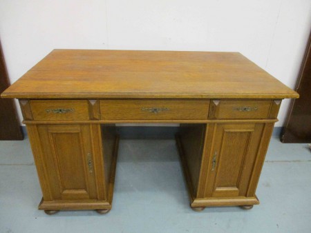 2353 - Psaci stul dub secese 1910  130 77 cm V - 78 cm  -  PRODANO